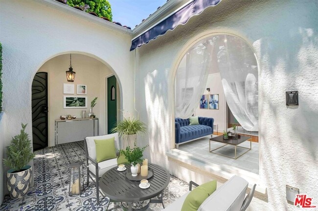 Building Photo - 223 N Almont Dr