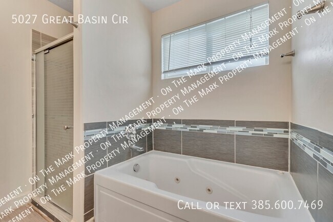 Building Photo - 5027 Great Basin Cir