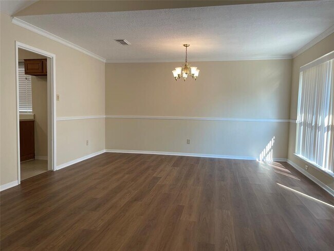 Building Photo - 15307 Pebble Lake Dr