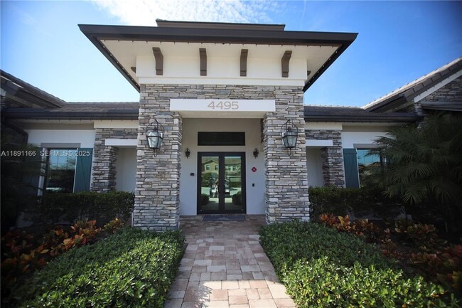 Building Photo - 8293 Cadre Noir Rd