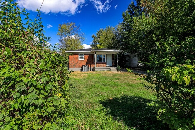 Building Photo - 3 Bedroom; 1 Bath; Ranch Home