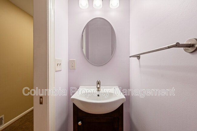 Building Photo - 706 6th St SW