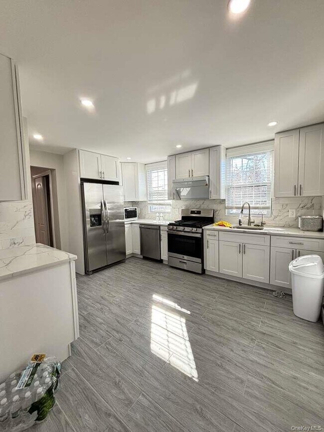 Building Photo - 70 Appletree Ln