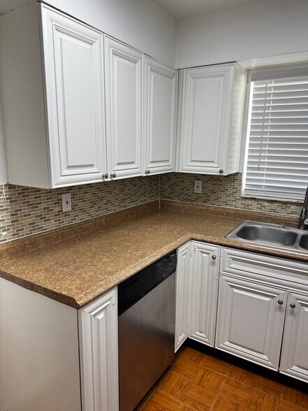 Building Photo - 3403 Rostan Ln