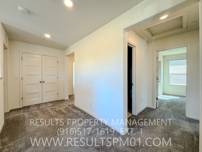 Building Photo - Beautiful Natomas 4 Bedroom Home w Loft
