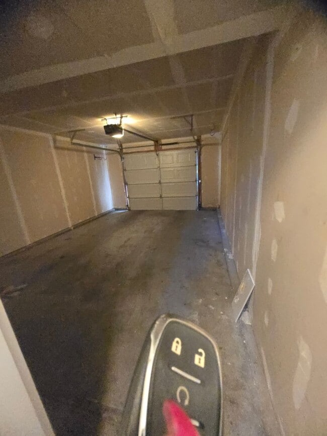 Building Photo - 3 Bed 2 Bath Townhouse for Rent!