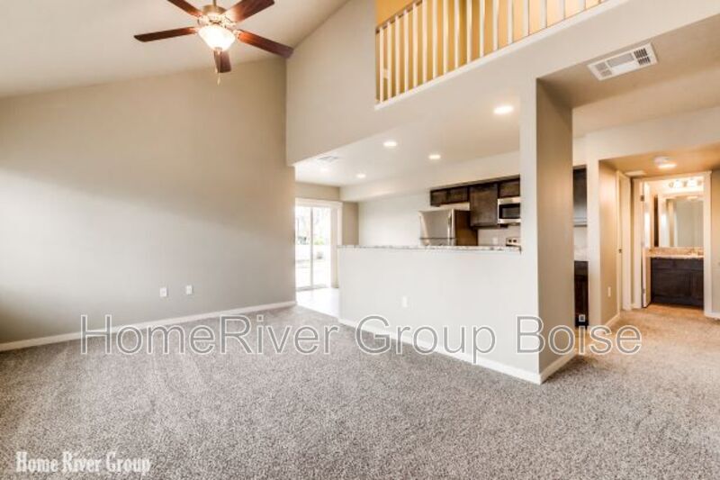 Building Photo - 182 S Trek Ln