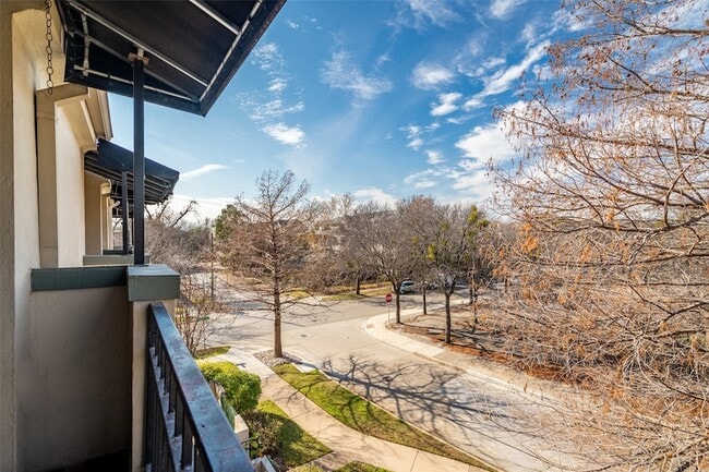 Building Photo - 4030 Gilbert Ave