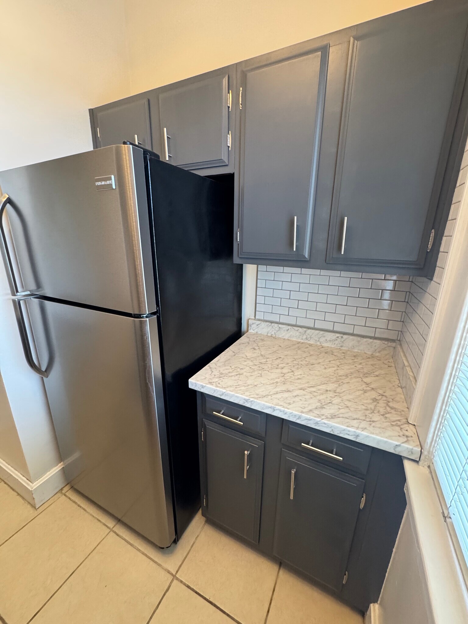 Building Photo - 616 SE 3rd St