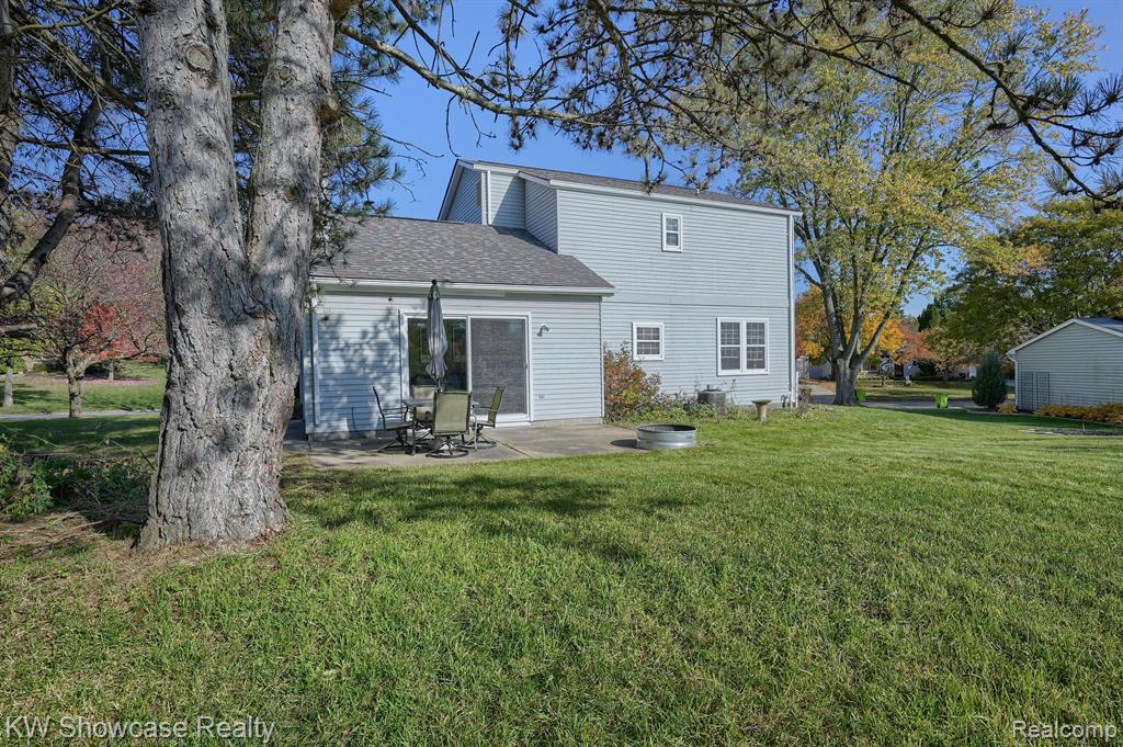 Building Photo - 24509 Simmons Dr