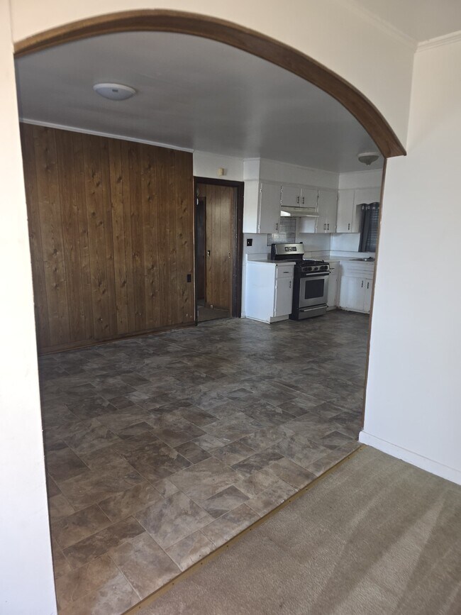 Building Photo - 3422 Shenandoah Dr