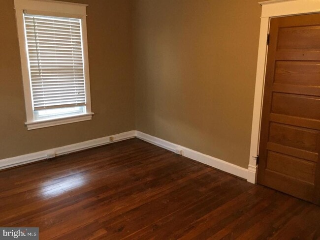 Building Photo - 249 West Side Ave