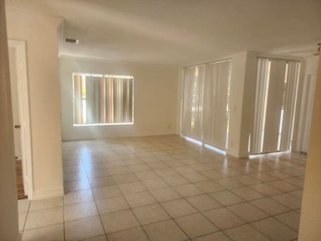 Building Photo - 3813 Coral Tree Cir