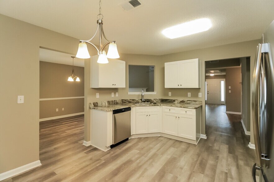 Building Photo - 206 Nadia Ct