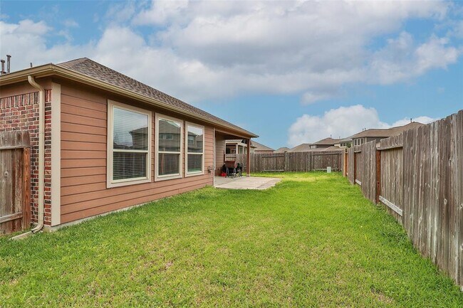 Building Photo - 4506 Hidden Oaks Wy