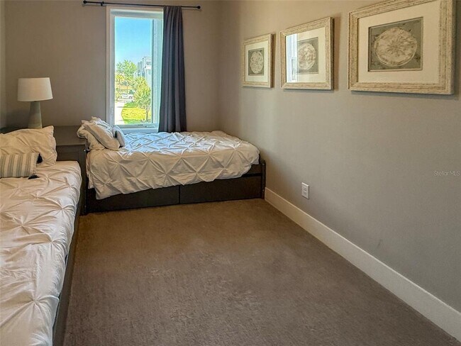 Building Photo - 7770 Sandy Ridge Dr