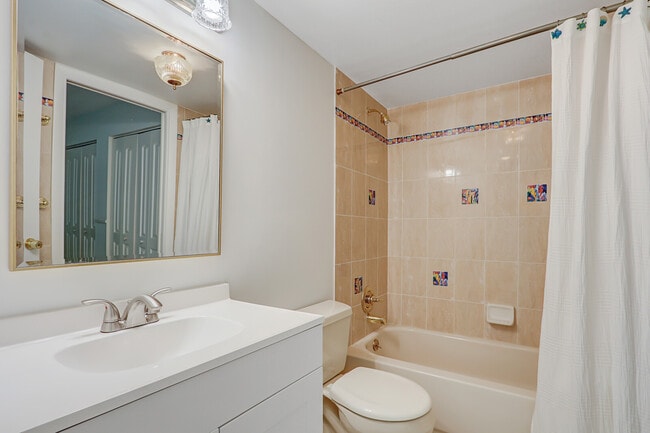 Building Photo - 342 Southwind Dr