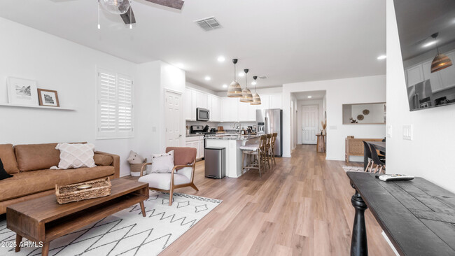 Building Photo - 17508 W Smt Dr