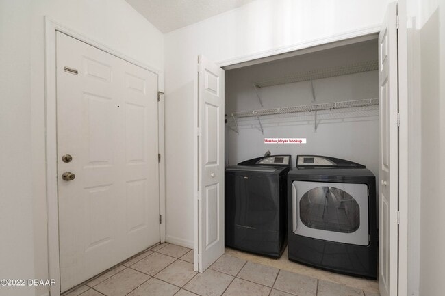 Building Photo - 3 bedrooms Port Orange