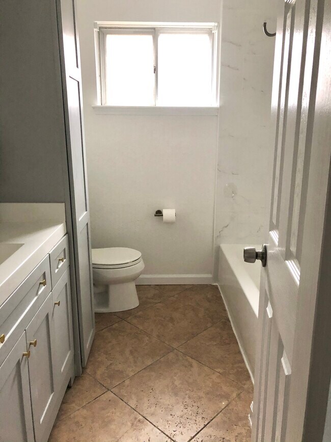 Building Photo - 11511 Kirkvalley Dr