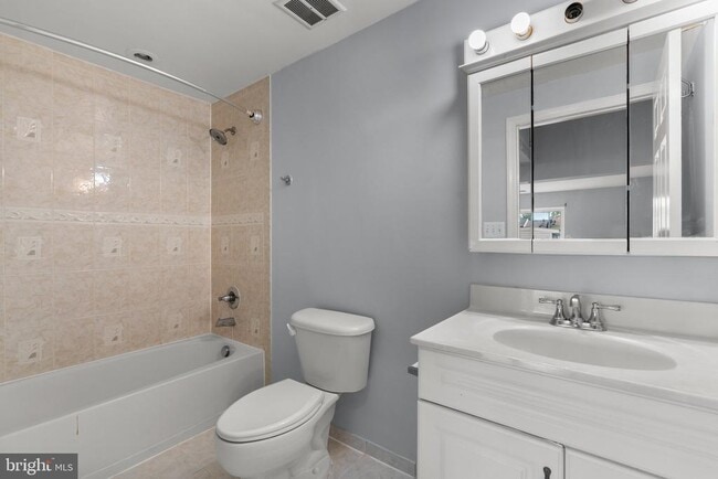 Building Photo - 9130 Bobwhite Cir