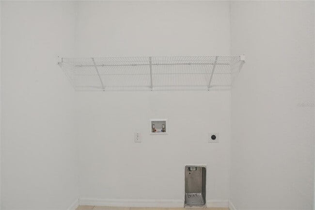 Building Photo - 10747 Laxer Cay Loop