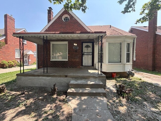 Primary Photo - Freshly Renovated 3-Bedroom Home – Quality...