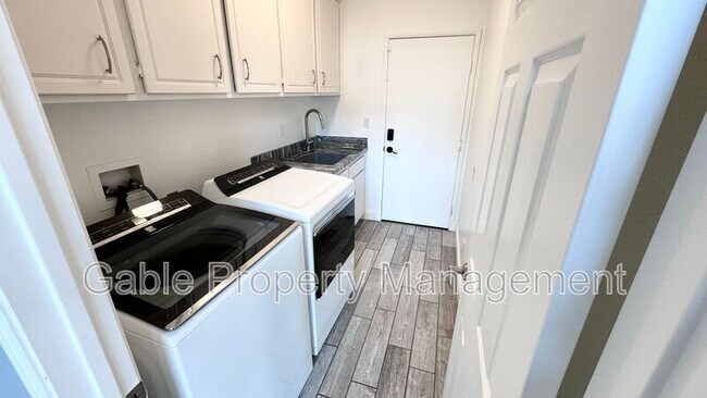 Building Photo - 19114 Olympic Crest Dr