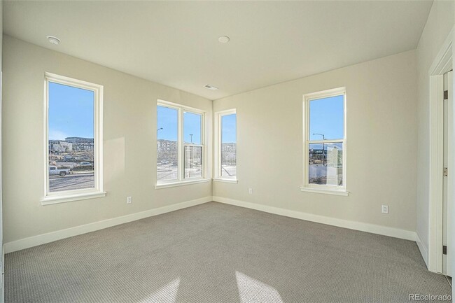 Building Photo - 2670 Westview Wy