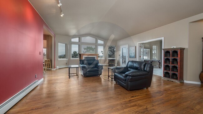 Building Photo - Million Dollar Views in Larkspur