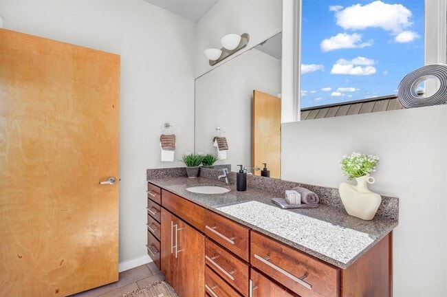 Building Photo - 5325 Sendero Hills Pkwy