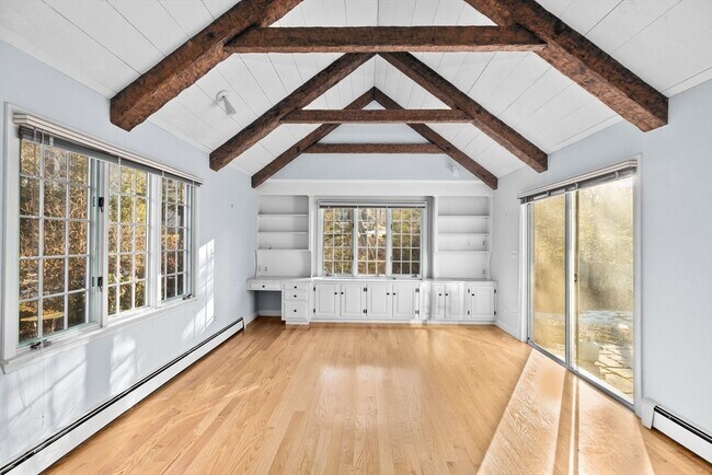 Building Photo - 17 Haystack Ln