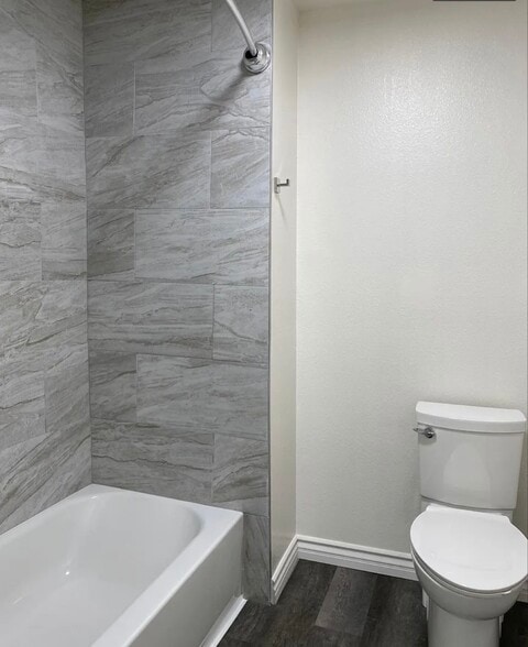 Building Photo - 1055 Walnut Grove Ave