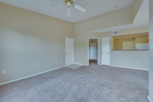 Building Photo - SW!! 2 Bedroom 2 Bath 2nd floor Condo!!! O...