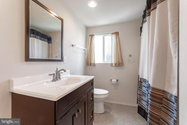 Building Photo - 1428 S Bancroft St