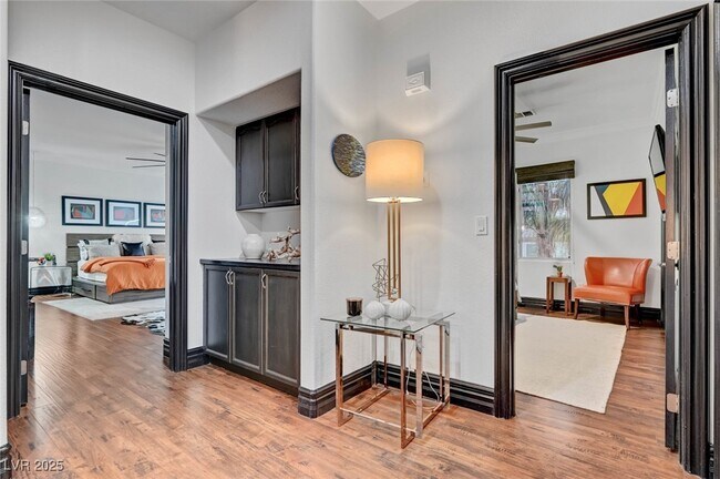 Building Photo - 9593 Los Cotos Ct