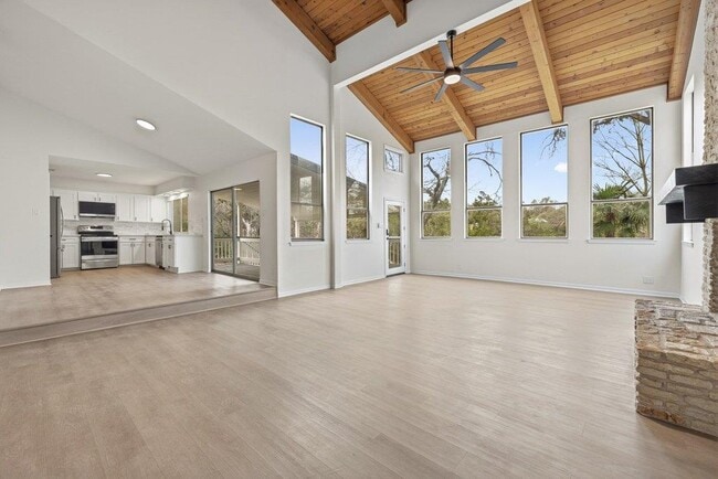 Building Photo - 2204 Toro Canyon Rd