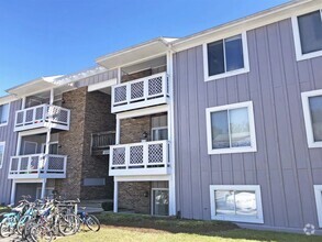 Building Photo - 1208 University Terrace