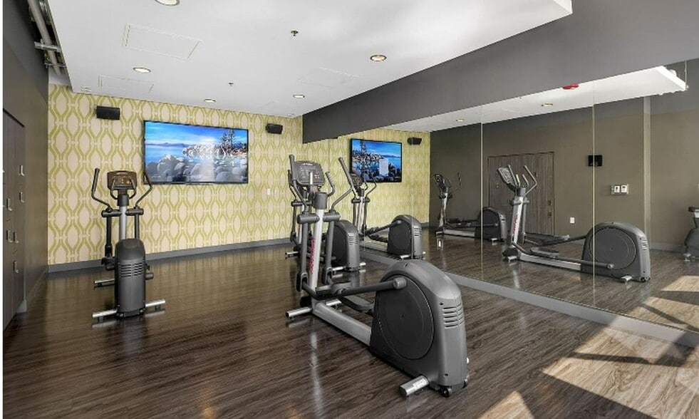 Building Photo - 601 W Jackson Blvd