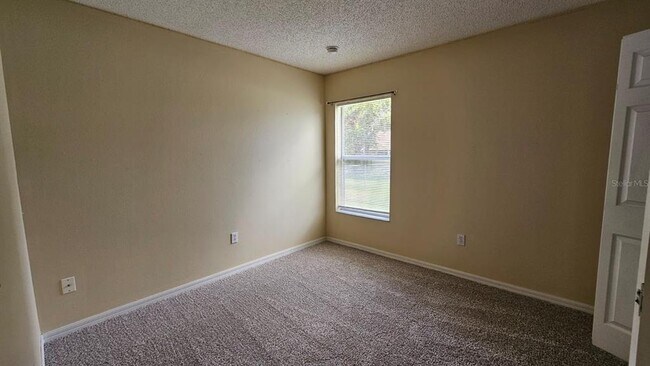 Building Photo - 10368 Lansfield St