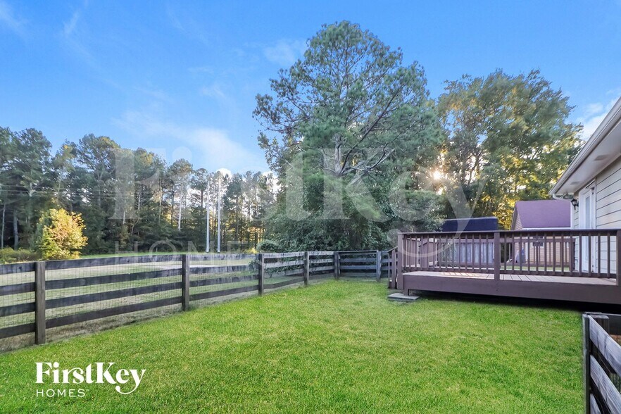 Building Photo - 4480 Meadow Trail