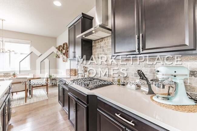 Building Photo - 8122 River Run Dr