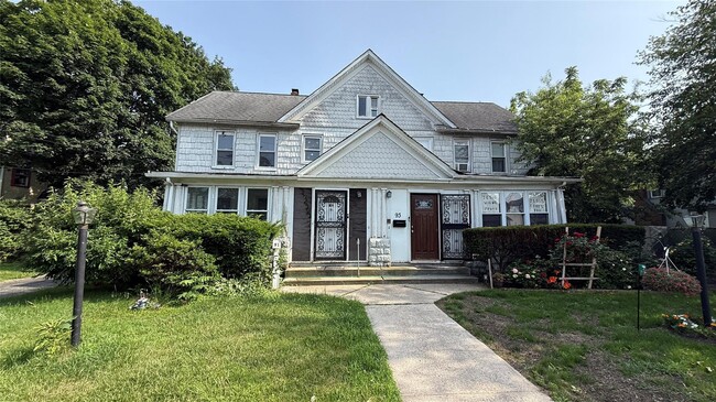 Building Photo - 91 Lincoln Pl