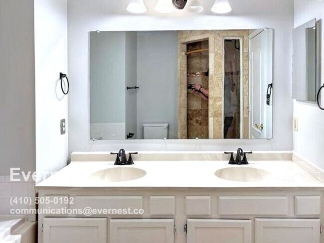 Building Photo - 4614 Running Deer Way