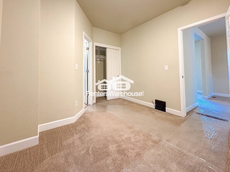 Building Photo - 3059 W 29th Ave