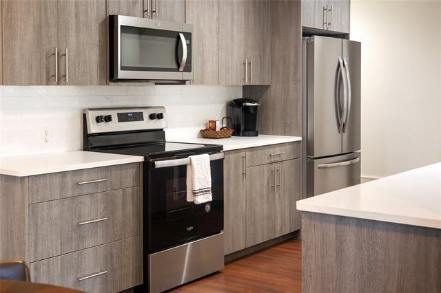 Building Photo - 10022 Glenrio Ln