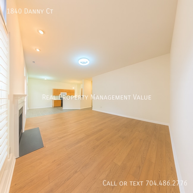 Building Photo - 1840 Danny Ct