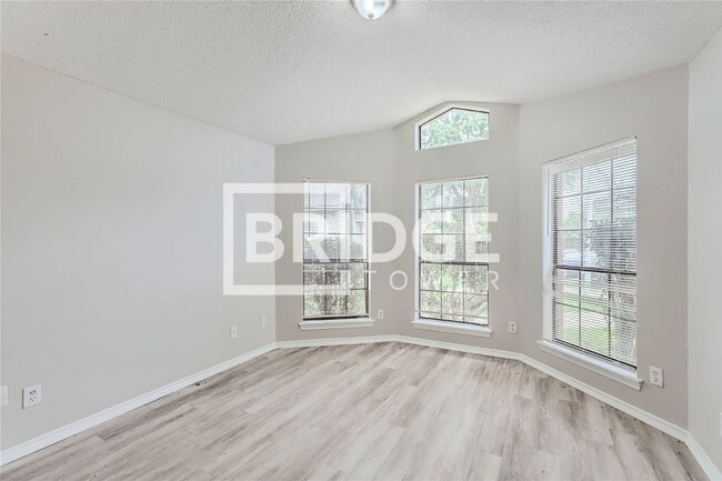 Building Photo - 7404 Rutgers Cir