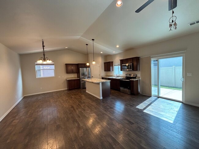 Building Photo - 439 Donogal Dr