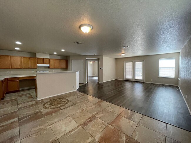 Building Photo - BEAUTIFUL 4 BR W/ MASTER DOWN*HARDWOOD FLOORING IN DINING/ENTRY, LIVING ROOM, MASTER BR AND MASTE...